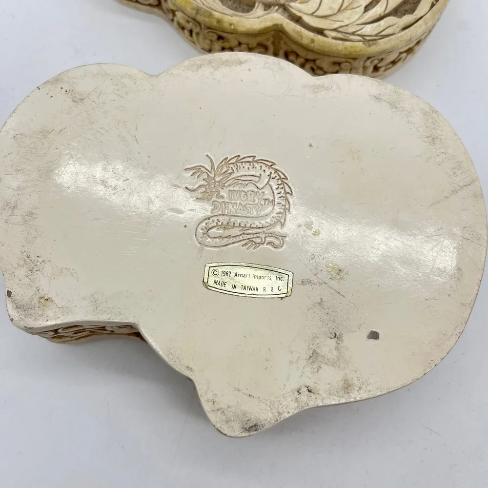 Vintage 1982 Ivory Dynasty Faux Cinnabar Carved Trinket Jewelry Box‎